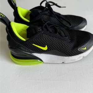 Nike Kids Air270 Sneakers EUC 1